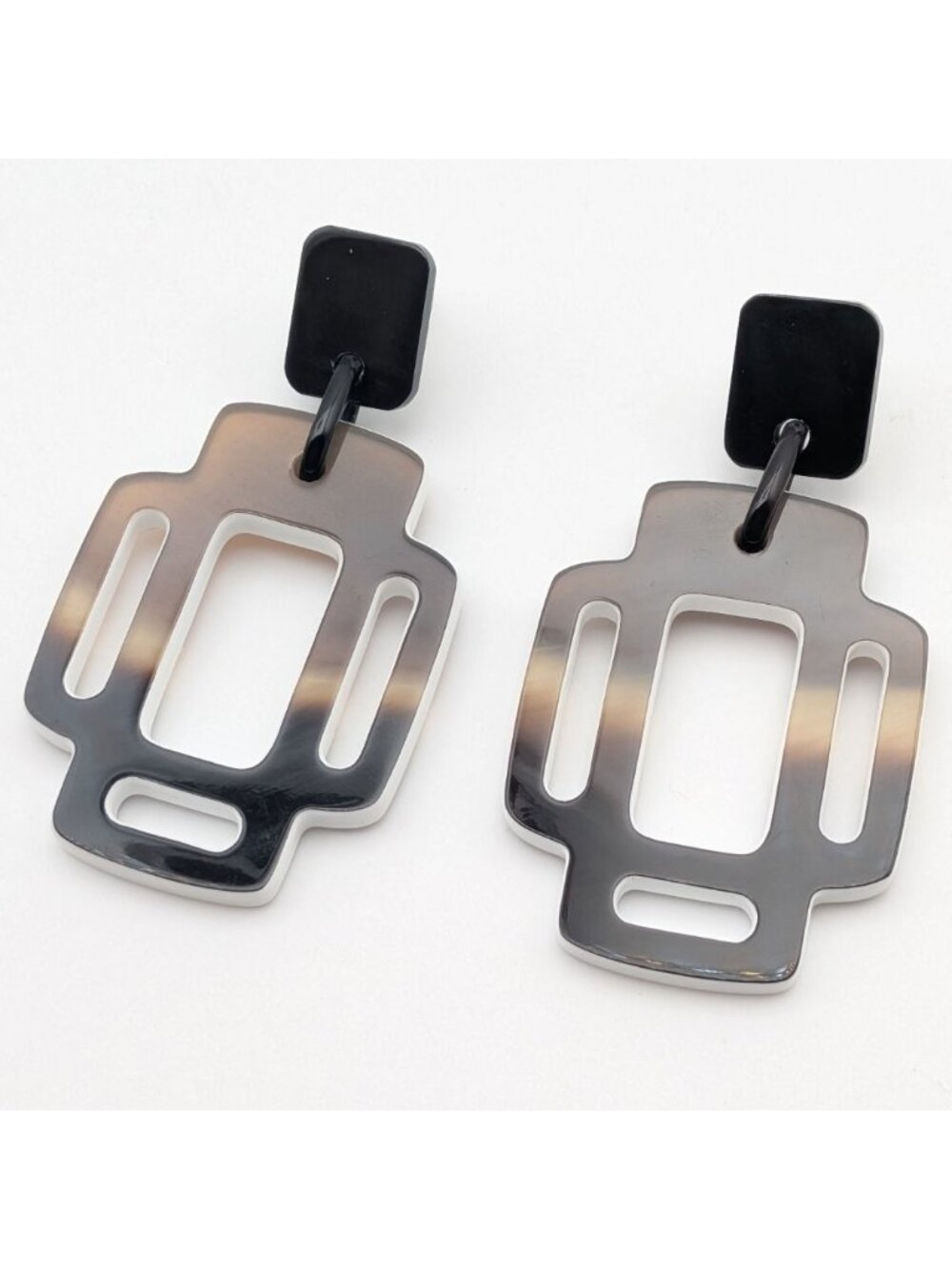 Hermes Rythme Buffalo Horn Earrings Brown Swing